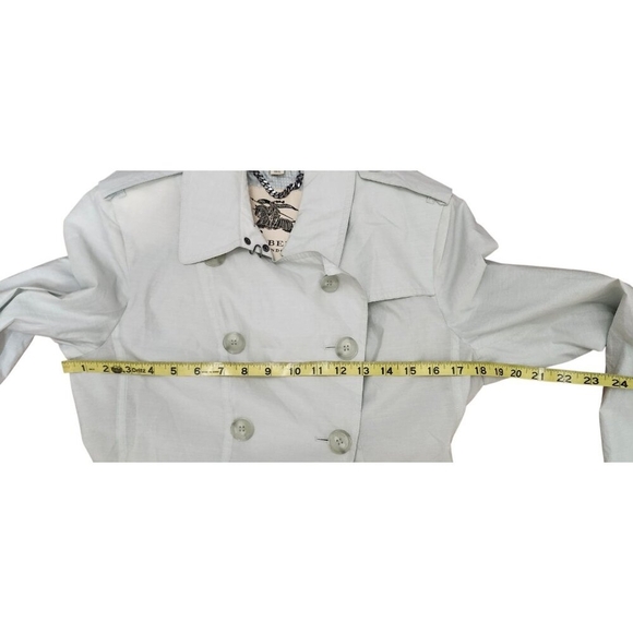 Burberry Coat - Sandringham Short Trench Size 8 - Picture 16 of 16